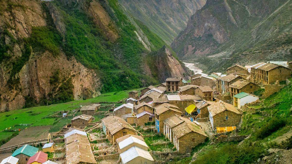 मथोली गांव की महिलाएं बनीं मिसाल, होम स्टे और विलेज टूर से सशक्त हो रहा पहाड़