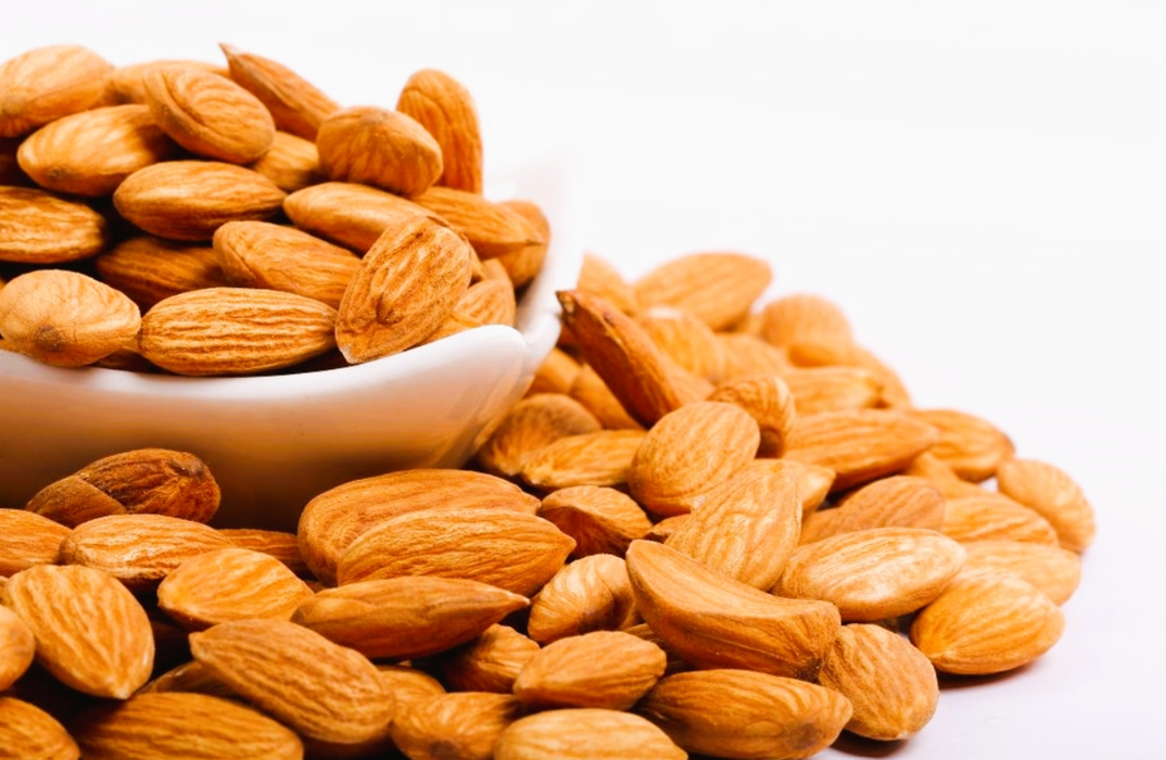 बादाम को भिगोएं या ऐसे ही खाएं, इस तरह करेंगे सेवन तो मिलेंगे,,बेमिसाल फायदे..