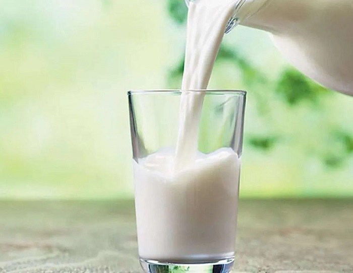 गर्मियों में पेट की इस बीमारी से राहत दिलाएगा ठंडा दूध,,जानिए कैसे करें इस्तेमाल..