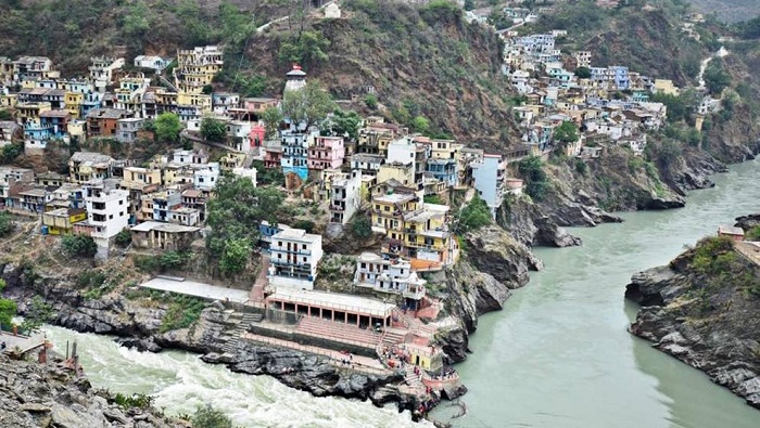 यहाँ अलकनंदा और भागीरथी नदी का संगम और गंगा का उदगम स्थल..