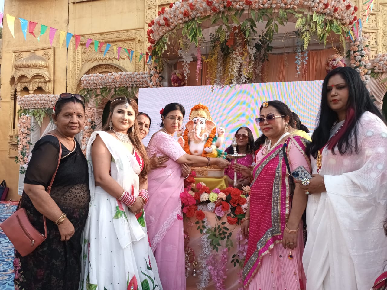 दिल्ली दरबार में खेली बृज की होली