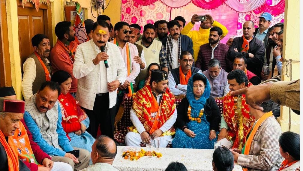 उत्तराखंड : सभी वर्गों के बीच भाजपा प्रत्याशी की लोकप्रियता चरम पर, खूब जुट रहीं हैं समर्थक, घर घर जा रही है माला राजलक्ष्मी शाह..
