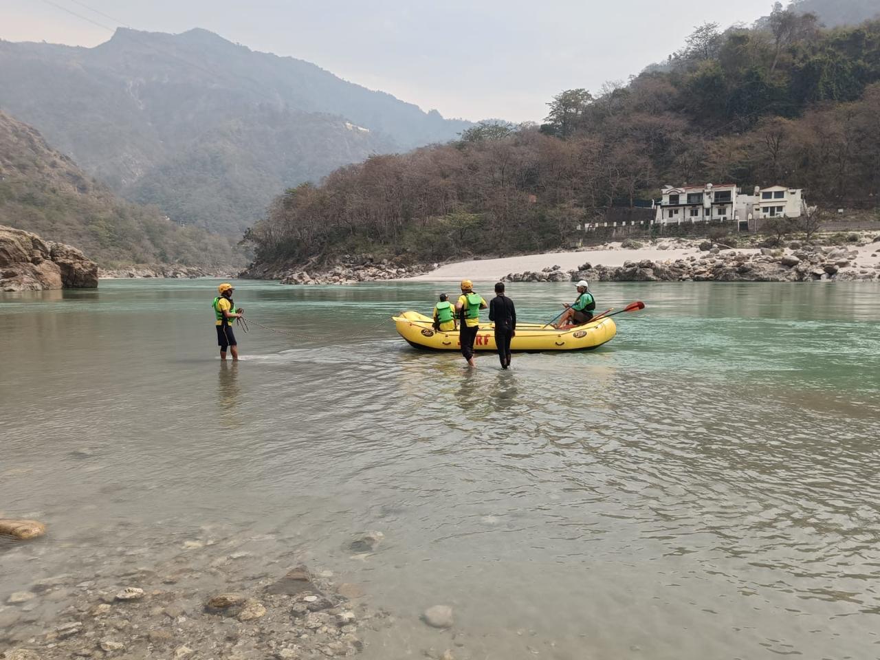 ऋषिकेश – तपोवन क्षेत्रान्तर्गत साईं घाट पर गंगा नदी में डूबा व्यक्ति, SDRF ने किया शव बरामद..