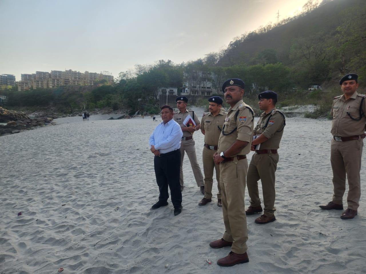 चारधाम-यात्रा शुरू होने व पर्यटक सीजन के दृष्टिगत IG द्वारा पुलिस अधिकारियों के साथ की गई गोष्ठी