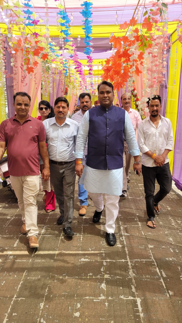 महानगर अध्यक्ष ने लोकसभा चुनाव की समीक्षा के संदर्भ में आयोजित बैठक में मंडल के पदाधिकारियों से नगर निगम चुनाव संबंधित चर्चा की