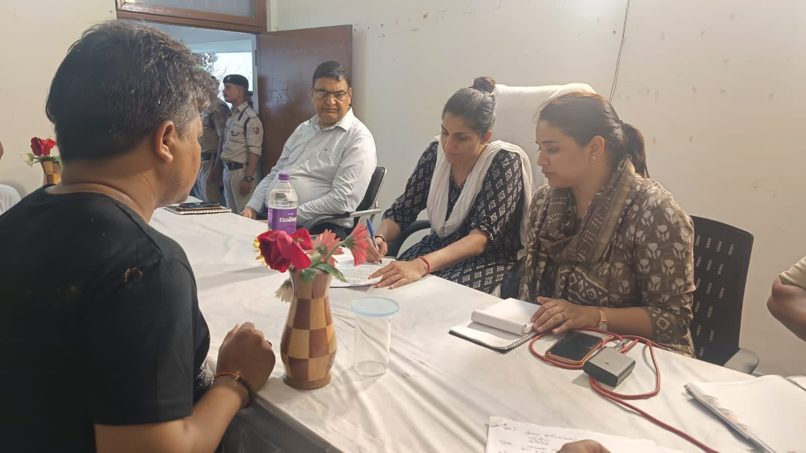 तहसील ऋषिकेश में जिलाधिकारी सोनिका की अध्यक्षता में तहसील दिवस का आयोजन