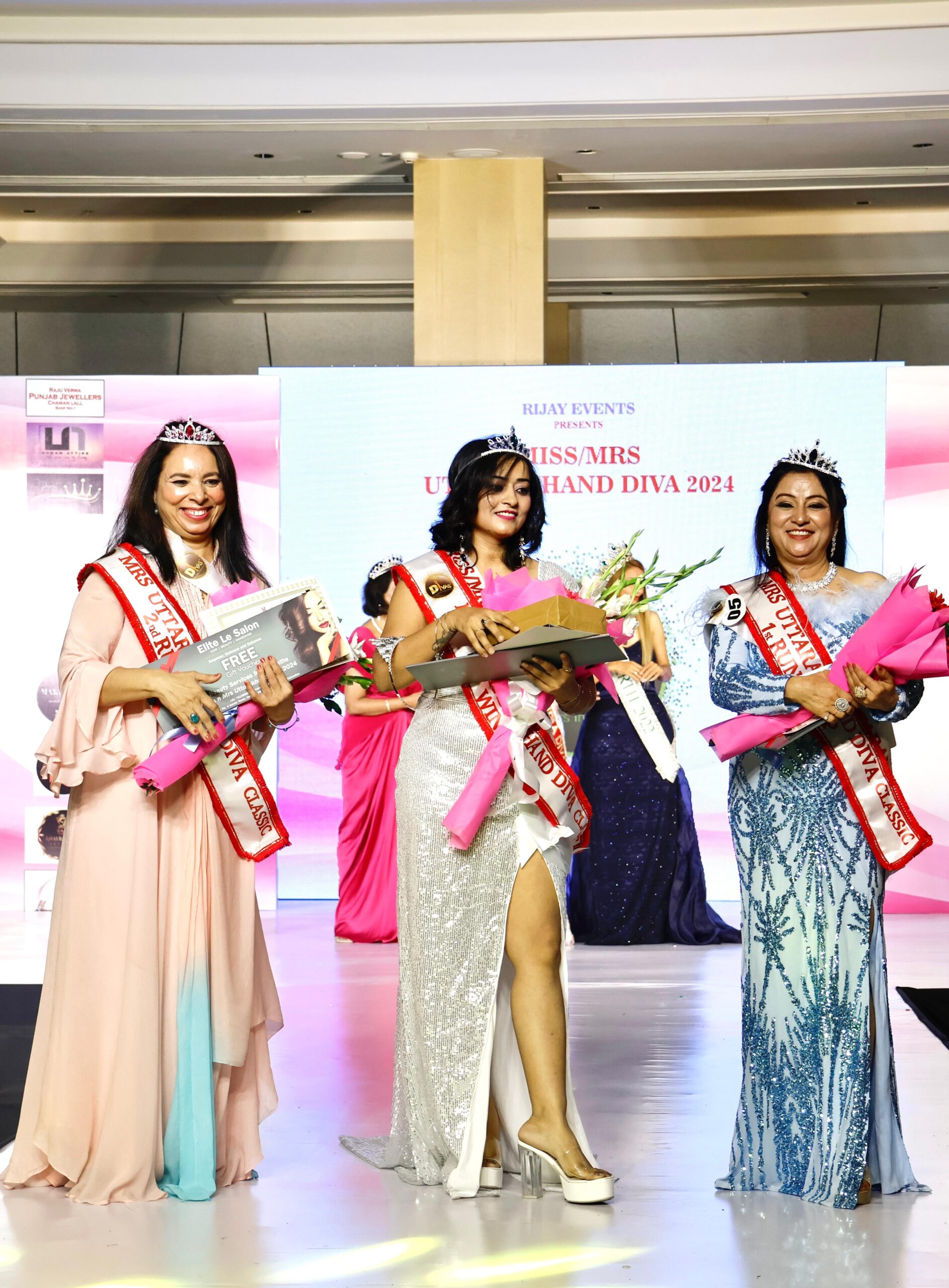 मिस एंड मिसेज इंडिया दिवा उत्तराखंड के ग्रैंड फिनाले में मॉडल्स ने बिखेरे जलवे