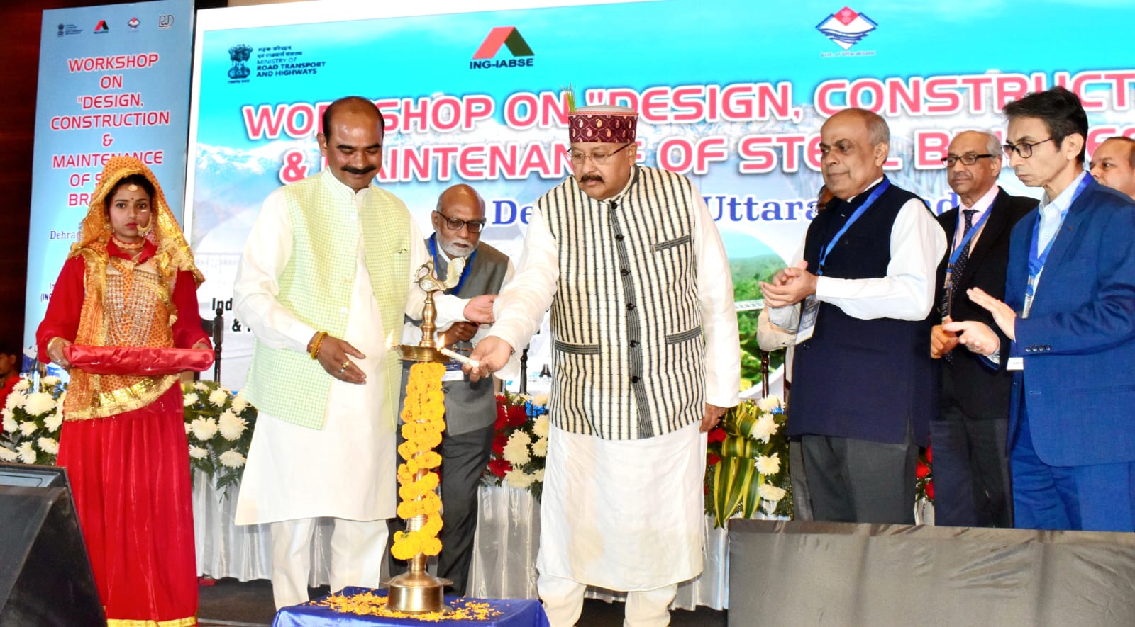 बेहतर संपर्क मार्ग हेतु स्टील सेतु का निर्माण अत्यंत महत्वपूर्ण: महाराज