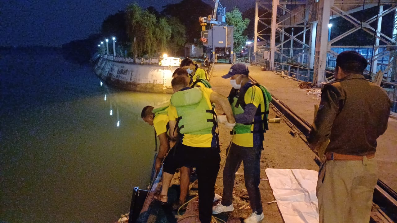 ऋषिकेश- पशुलोक बैराज से SDRF ने निकाला एक युवती का शव