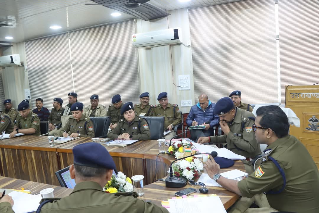 आईजी गढ़वाल का पद संभालने के बाद राजीव स्वरूप पहुँचे दून पुलिस कार्यालय,दून पुलिस की सराहना सहित अपनी प्राथमिकता से करवाया अवगत