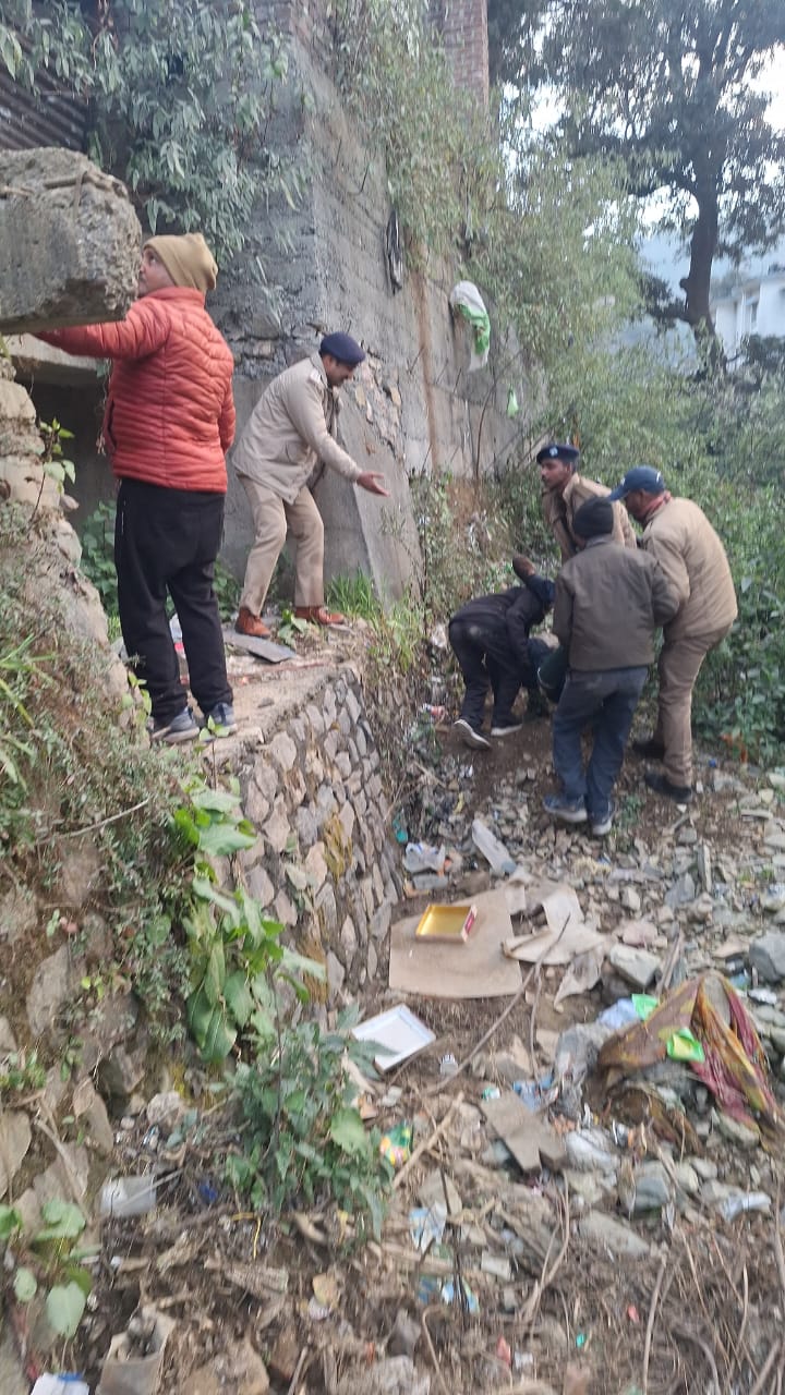 सत्याखाल मार्ग पर बस दुर्घटना: 5 की मौत, 17 घायल