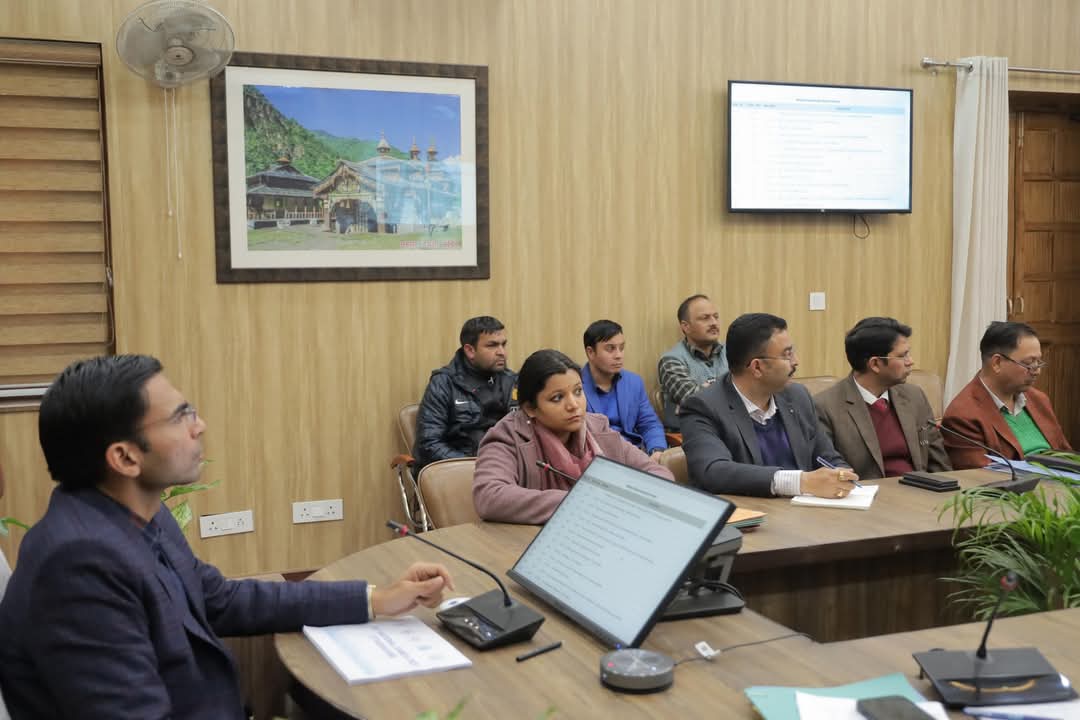 38वें राष्ट्रीय खेलों की तैयारियों को लेकर जिलाधिकारी सविन बंसल ने की समीक्षा बैठक..