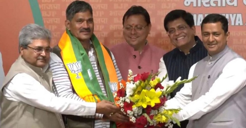 भाजपा द्वारा प्रदेश में पार्टी नेताओं को शामिल करने का सिलसिला चालू 10 हज़ार से ज्यादा कांग्रेसी हुए शामिल...