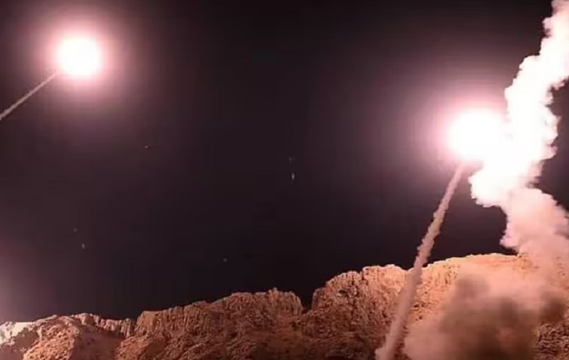 पाकिस्तान ने कथित तौर पर ईरान के हमले पर जवाबी कार्रवाई करते हुए आतंकवादी ठिकानों को बनाया निशाना....