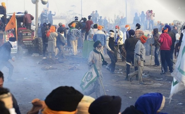 यहाँ सीमा पर मारे गए किसान के परिजनों को एक करोड़ रुपये देने की हुई घोषणा....