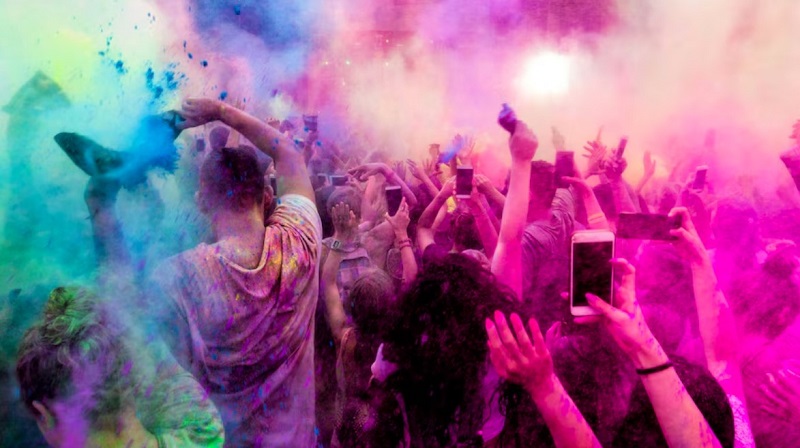 स्ट्रेस से निजात पाने के लिए जमकर खेलें होली,,,बल्कि ये मेंटल हेल्थ के लिए भी,,,बेहद शानदार फेस्टिवल...