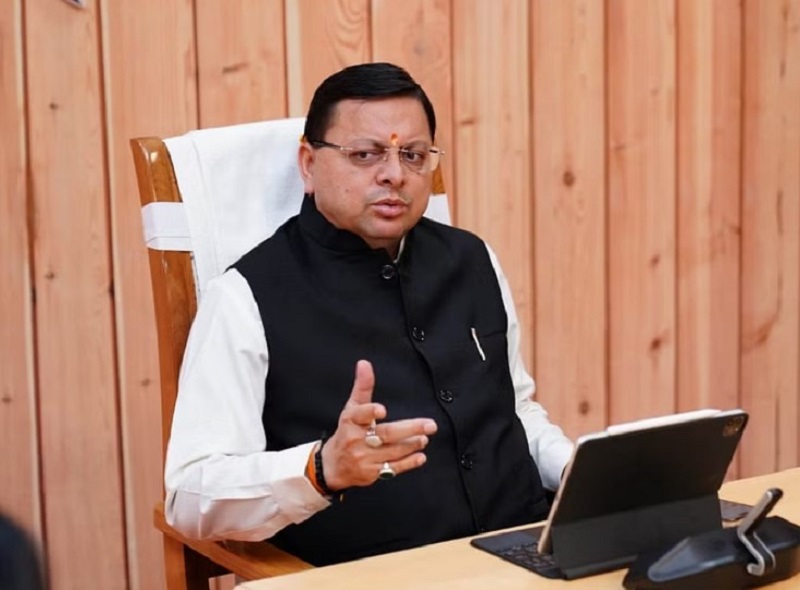 कार्यों को उलझाने के बजाय सुलझाने की प्रवृत्ति रखें अधिकारी : मुख्यमंत्री