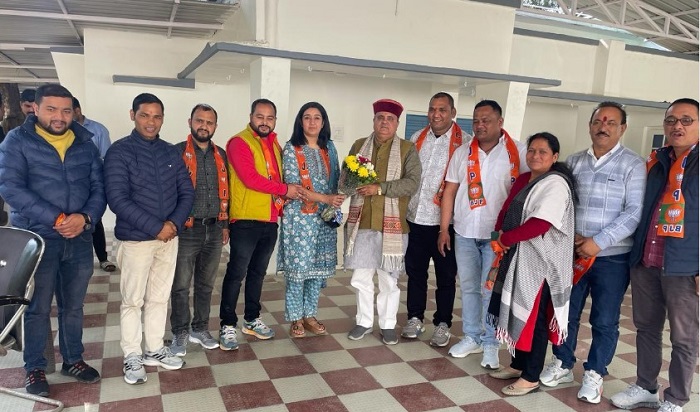 इन्होंने छोड़ी पार्टी,,,, यहाँ थामा दामन.....