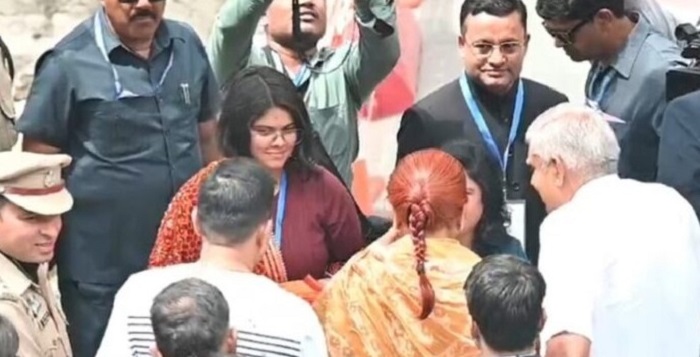 बड़ी अपडेट,,उपराष्ट्रपति पहुंचे कैंची धाम!