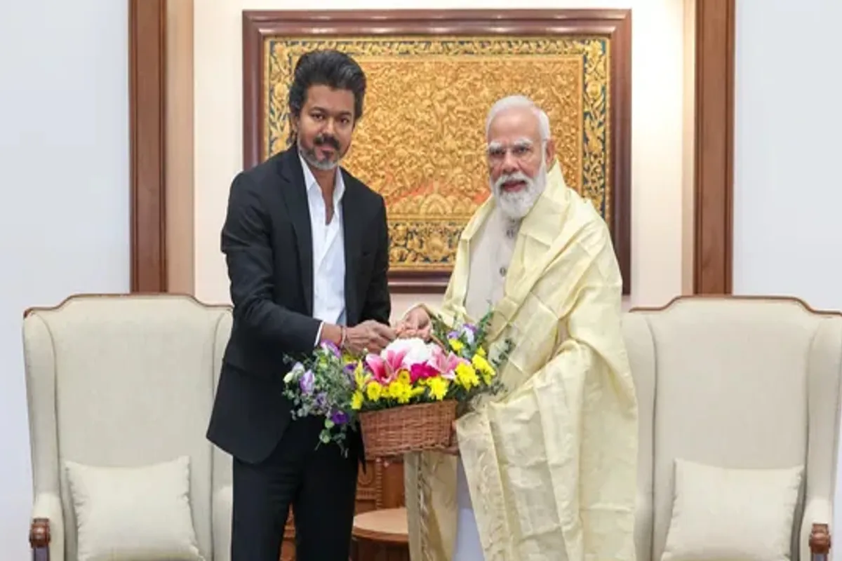 दिल्ली दौरे पर बड़े काफिले के साथ पहुंचे तमिलनाडु के सीएम विजय, सियासी चर्चाएं तेज