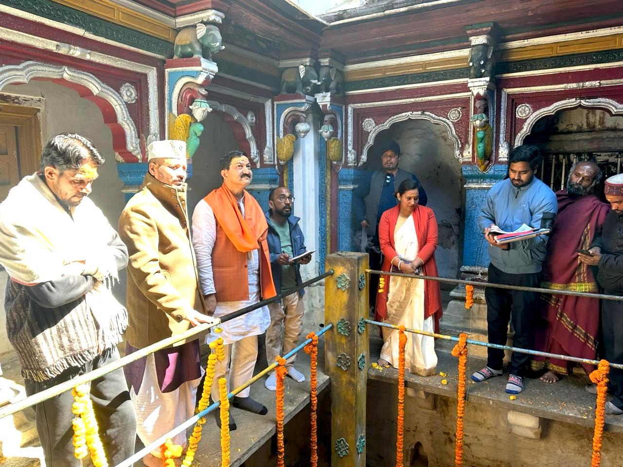 बीकेटीसी अध्यक्ष अजेंद्र अजय ने श्री ओंकारेश्वर मंदिर स्थित कोठा भवन जीर्णोद्धार कार्यों का निरीक्षण किया।