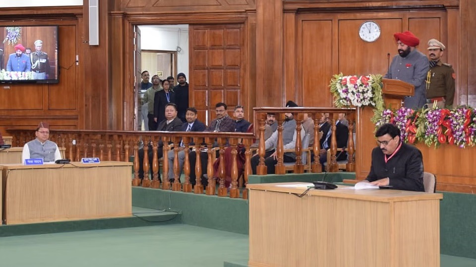 Uttarakhand Budget Session 2025 : सत्ता पक्ष ने गिनाई उपलब्धियां, विपक्ष ने किया हंगामा