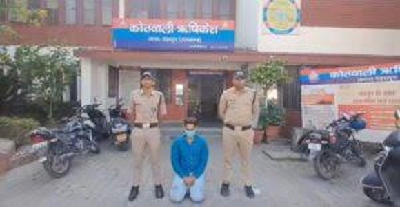 भाभी से जिम में दोस्ती और चैटिंग – शुभम निकला शोएब