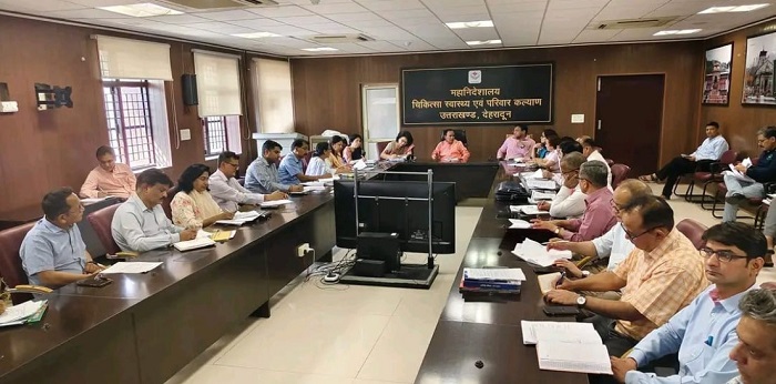 स्वास्थ्य मंत्री ने ली डेंगू रोकथाम की समीक्षा बैठक कहा,,वेक्टर जनित रोगों के प्रति लोगों को करें जागरूक..