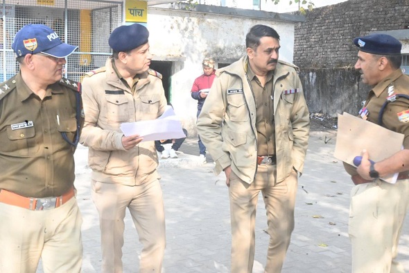 एसएसपी अजय सिंह ने दबोचे डॉलर के लुटेरे पुलिवाले