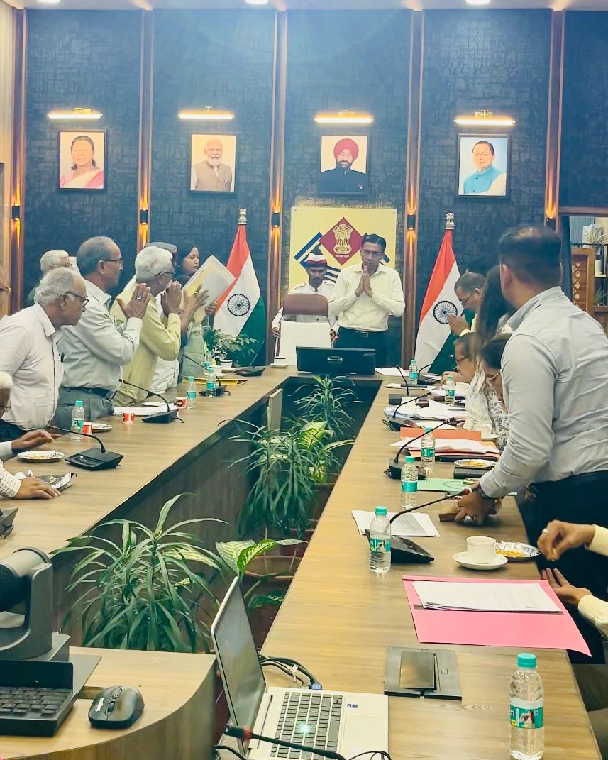 Dehradun: स्वतंत्रता सेनानियों के उत्तराधिकारियों को मिली निःशुल्क बस सेवा, बैठक में ही डी.एम ने दिया आदेश