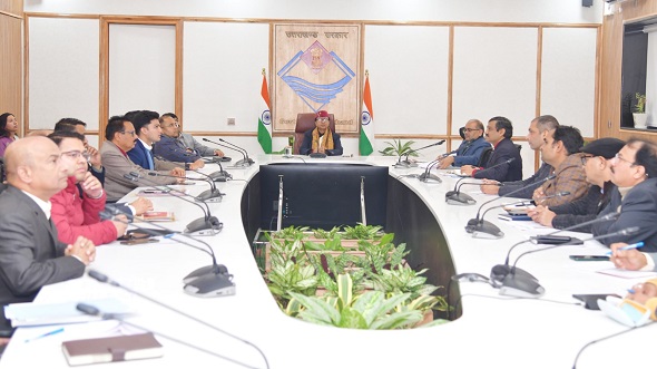 राजस्व वसूली के लिए मुख्य सचिव ने कसे पेंच