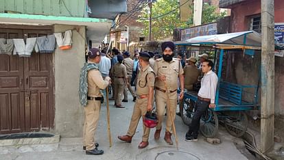 Haldwani NEWS : बनभूलपुरा में प्रशासन की बड़ी कार्रवाई, कई अवैध मदरसे सील, भारी पुलिस बल तैनात