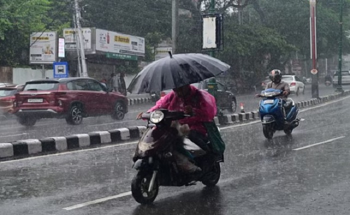 कई जिलों में भारी बारिश का येलो अलर्ट,,संवेदनशील इलाकों में जाने से बचें