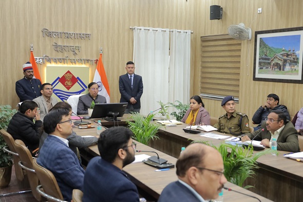 स्कूली बच्चों को नशे का आदी बनाया जा रहा है – नरेश बंसल