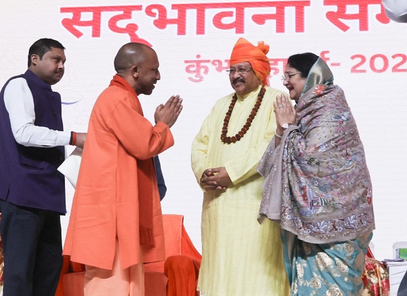 सीएम योगी ने सतपाल महाराज के लिए बदल दिया प्लान