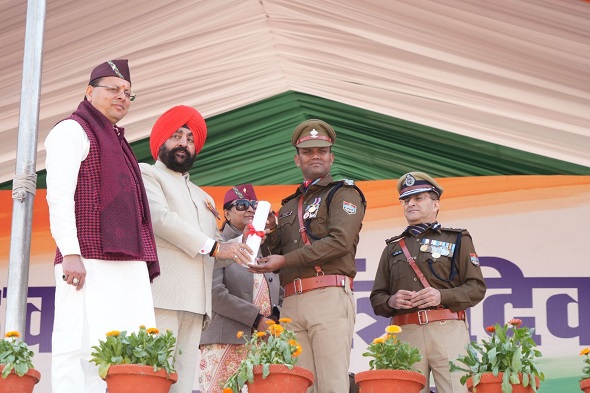 उत्तराखंड पुलिस के 53 अफसर कर्मचारी हुए सम्मानित